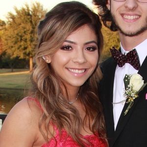 Meet your Posher, Marisa